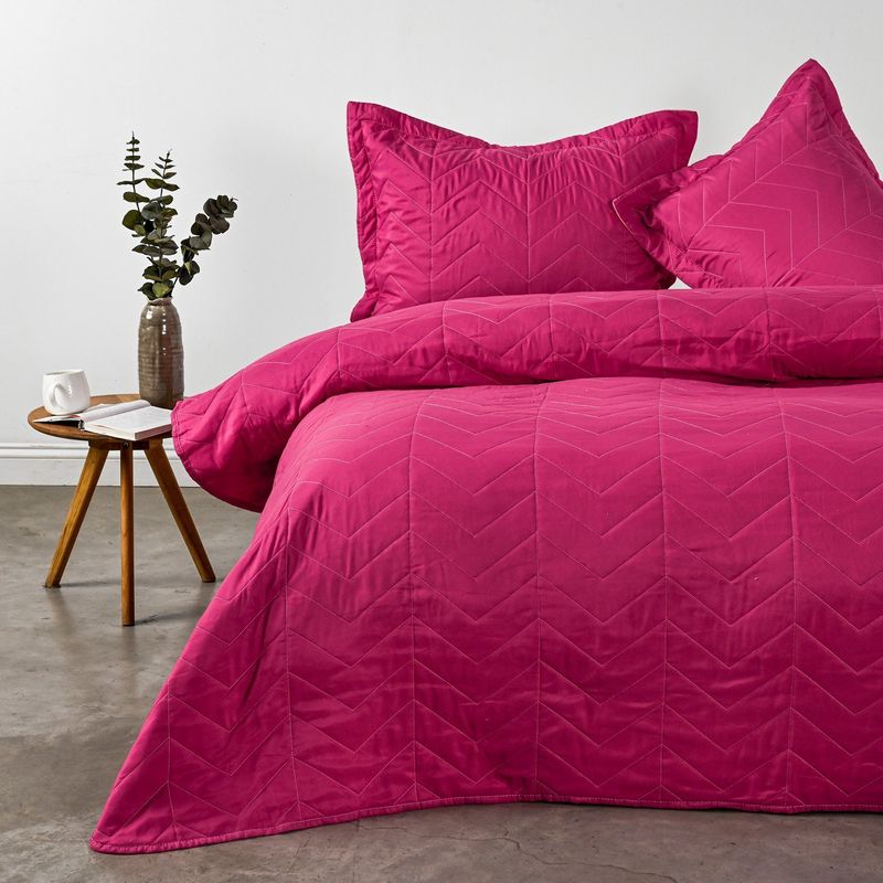 AMERICAN FAMILY - Quilt Microfibra Guinda Rosa American Family