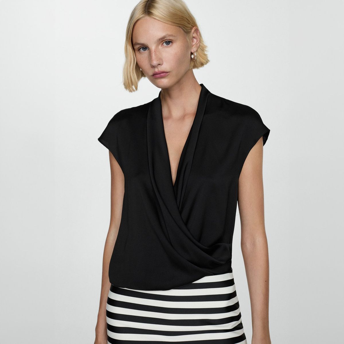 MANGO - Blusa Sin Mangas Cruzada Mujer Mango