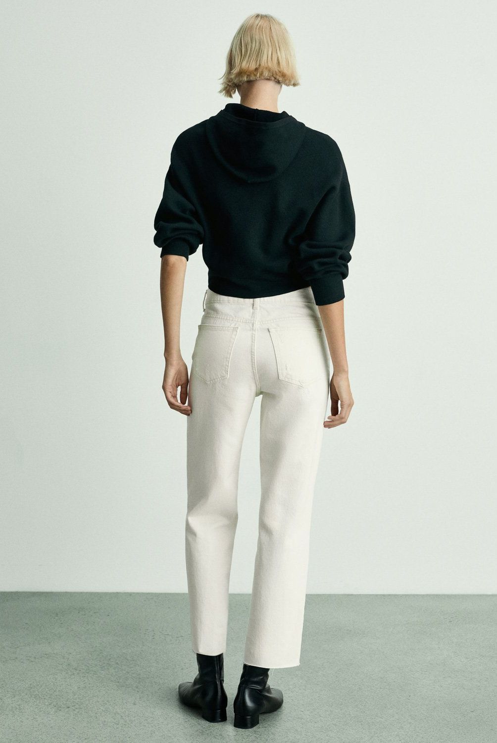 MANGO - Jeans Blanca Tiro Medio Rectos Crop Mujer Mango
