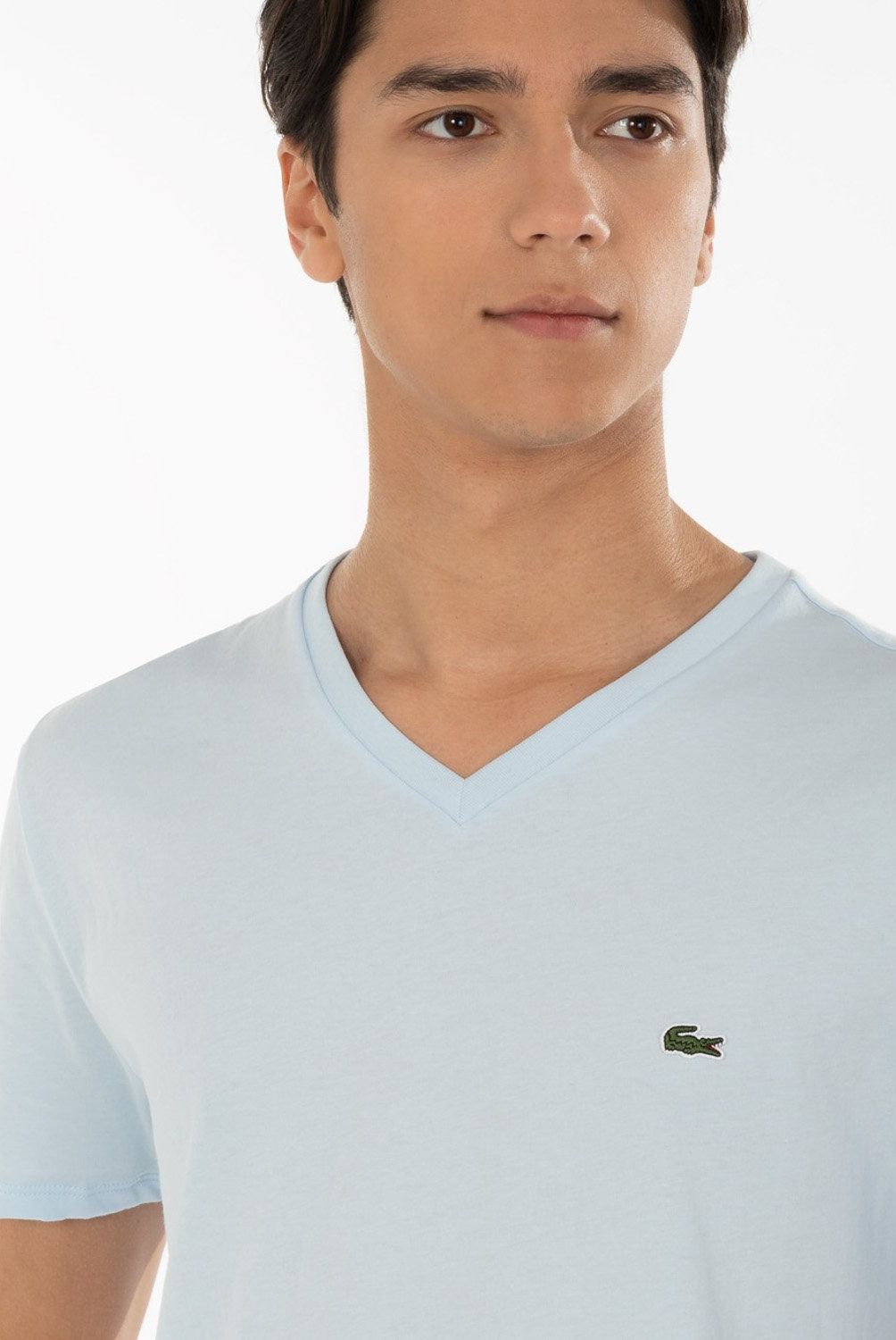 LACOSTE - Polera Manga Corta Cuello V Hombre Lacoste