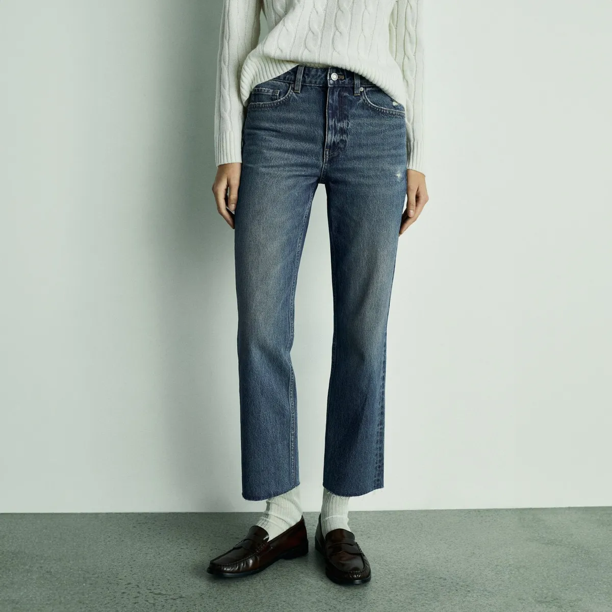 MANGO - Jeans Blanca Tiro Medio Rectos Crop Mujer Mango