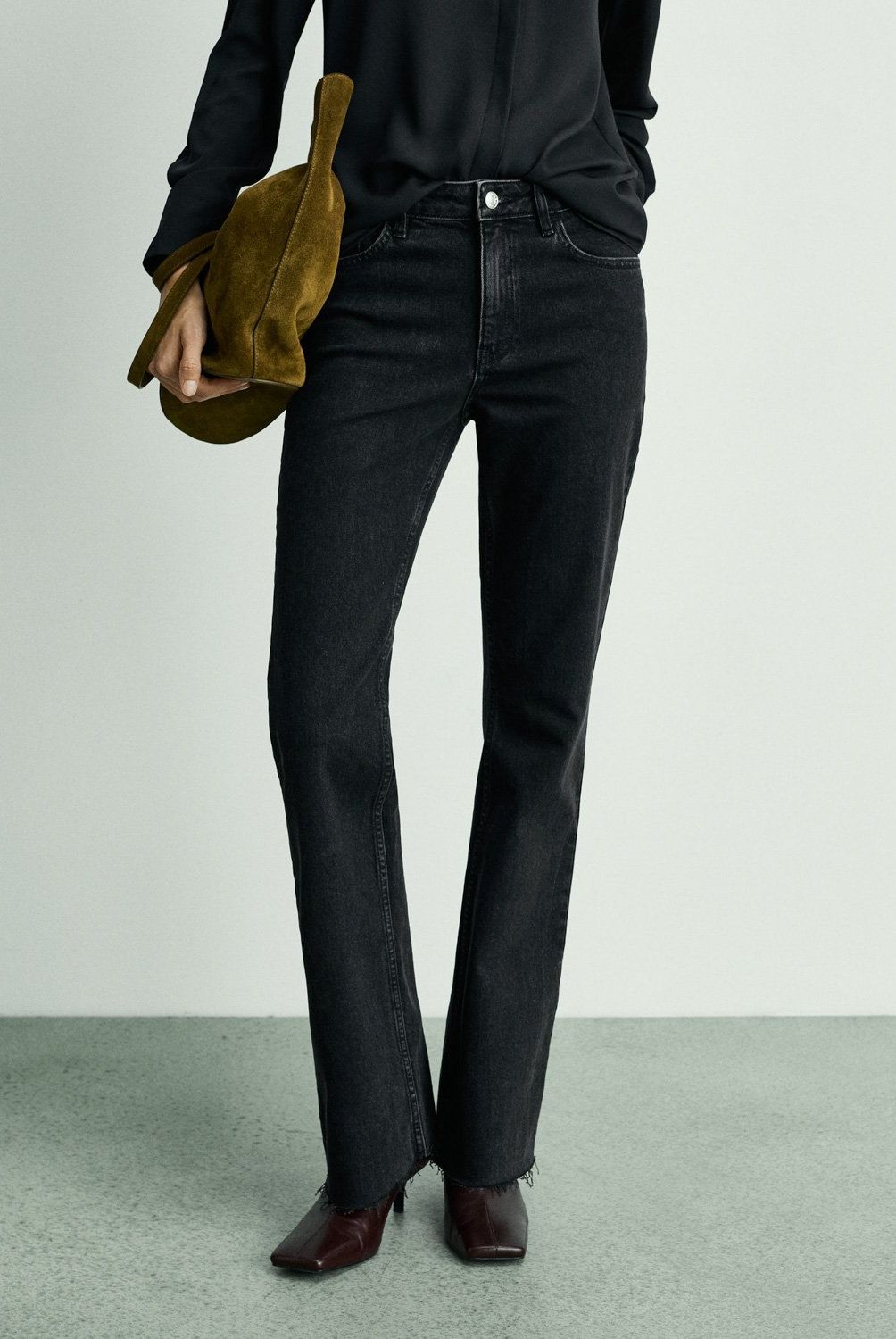 MANGO - Jeans Fiona Tiro Medio Flare Mujer Mango
