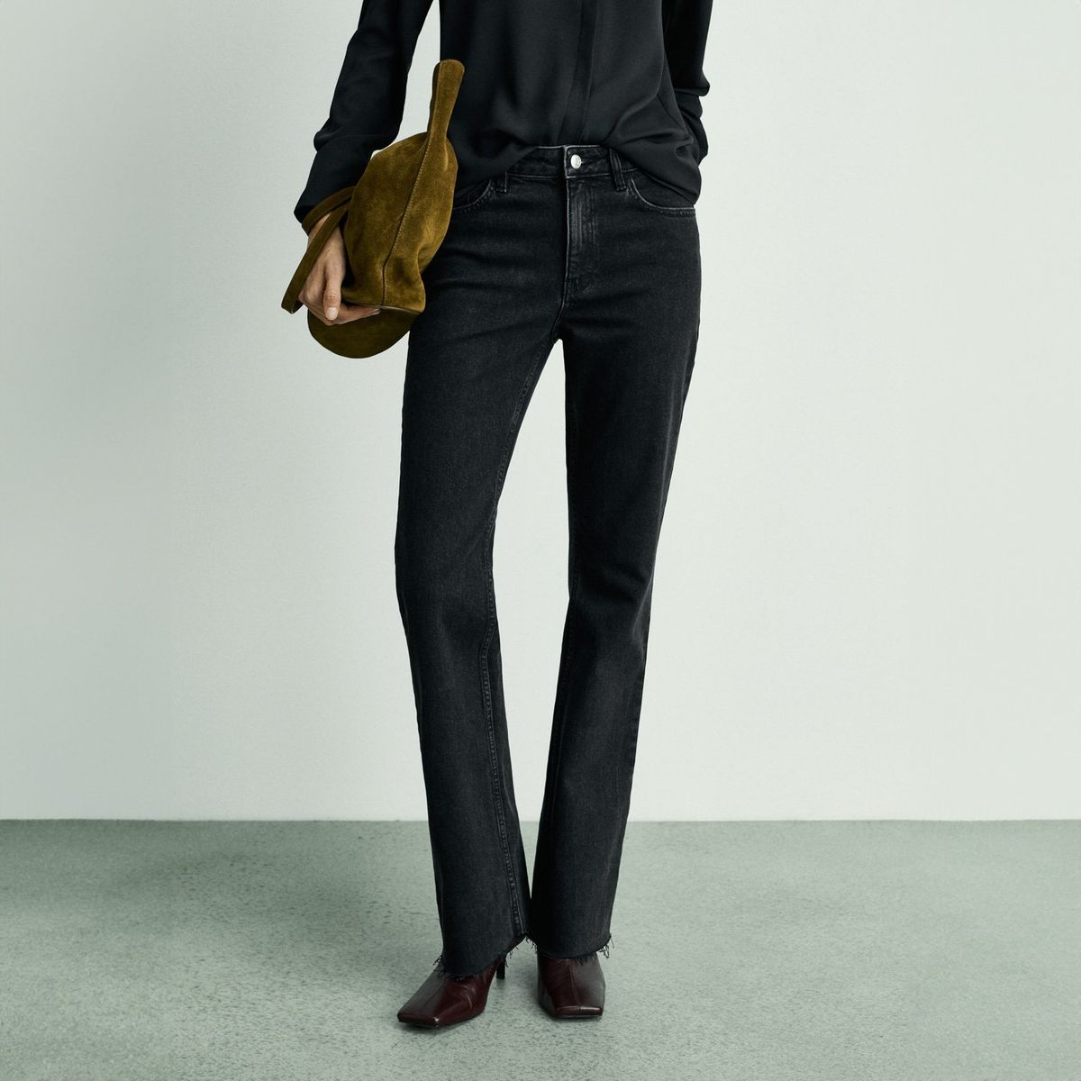 MANGO - Jeans Flare Tiro Medio Mujer Mango