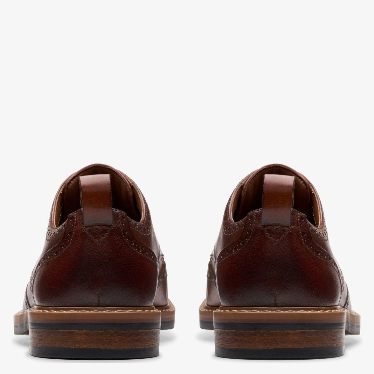 CLARKS - Zapato Formal Hombre Cuero Beige Clarks