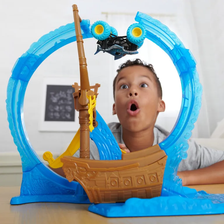 MONSTER JAM Booster Playset
