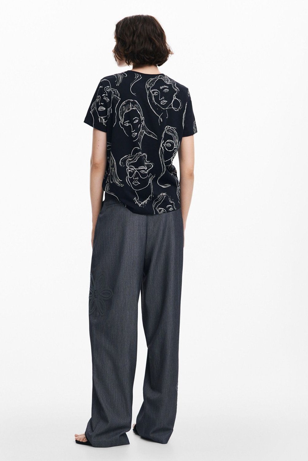 DESIGUAL - Polera Manga Corta Caras Mujer Desigual