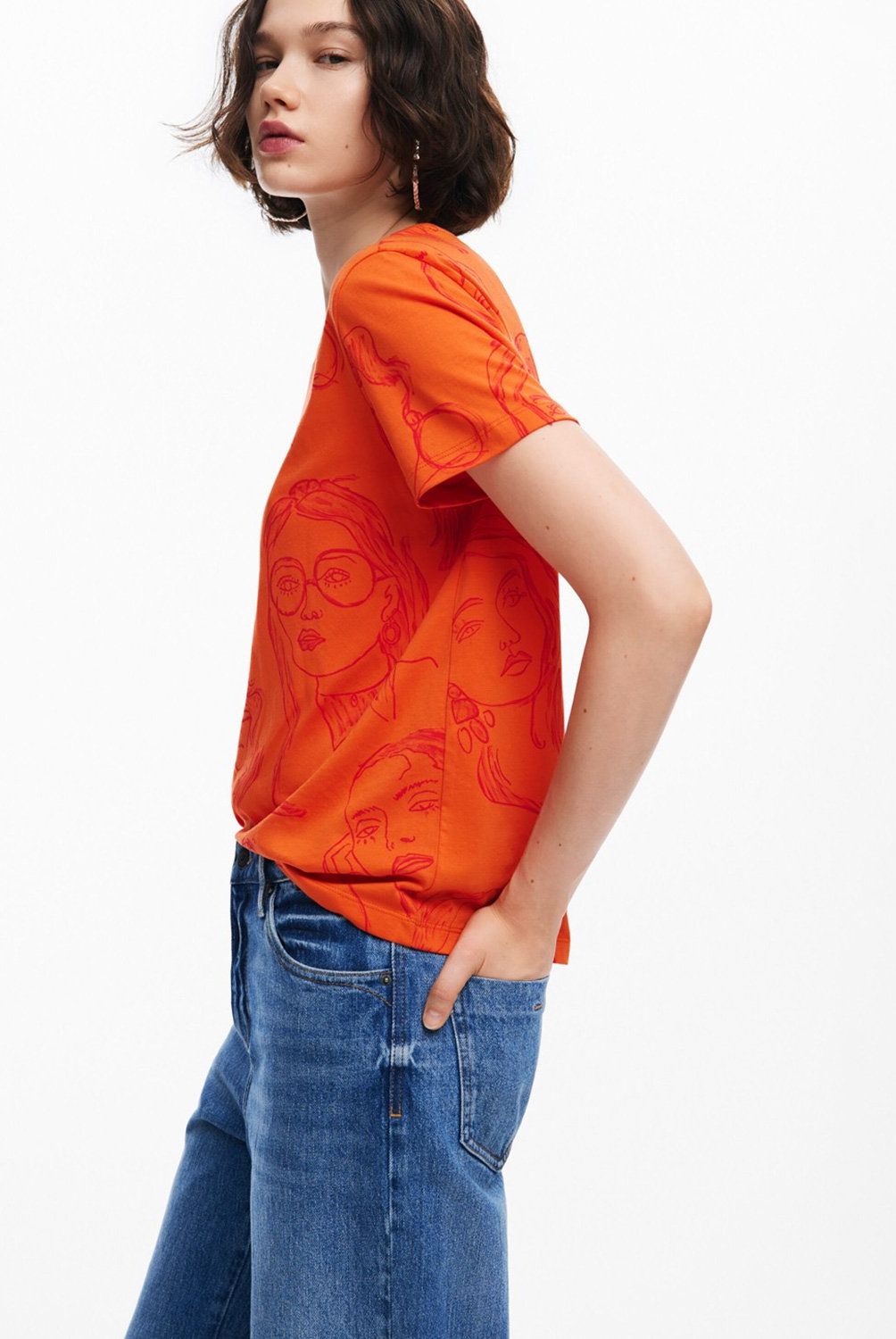 DESIGUAL - Polera Estampado Caras Mujer Desigual