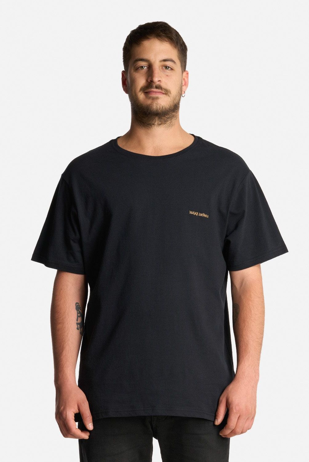 HAKA HONU - Polera Manga Corta Algodón Orgánico Regular Fit Hombre Haka Honu