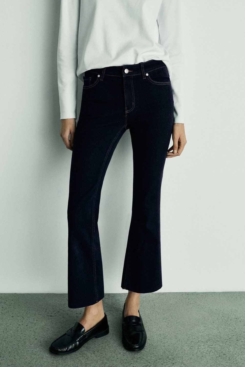 MANGO - Jeans Sienna Tiro Alto Flare Crop Efecto Lavado Mujer Mango