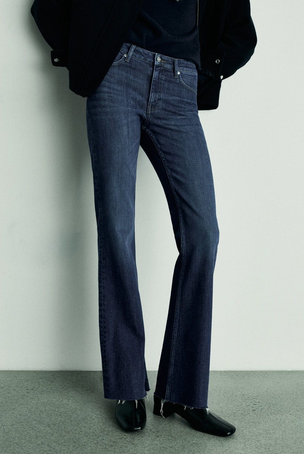 MANGO - Jeans Fiona Tiro Medio Flare Mujer Mango