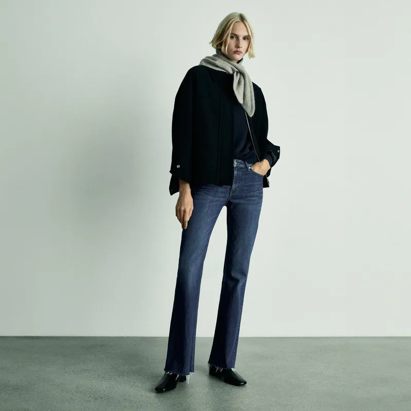 MANGO - Jeans Fiona Tiro Medio Flare Mujer Mango