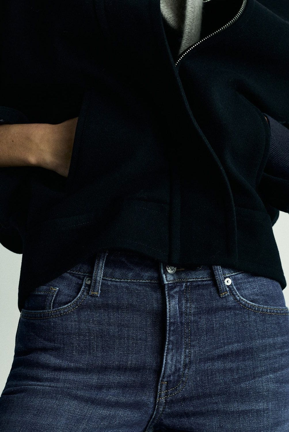 MANGO - Jeans Fiona Tiro Medio Flare Mujer Mango