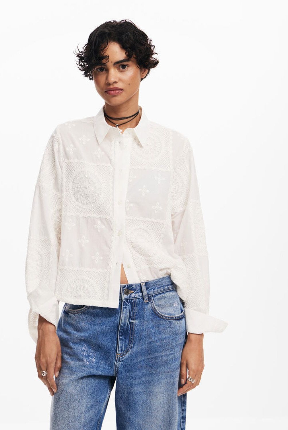 DESIGUAL - Blusa Lisa Bordados Mujer Desigual