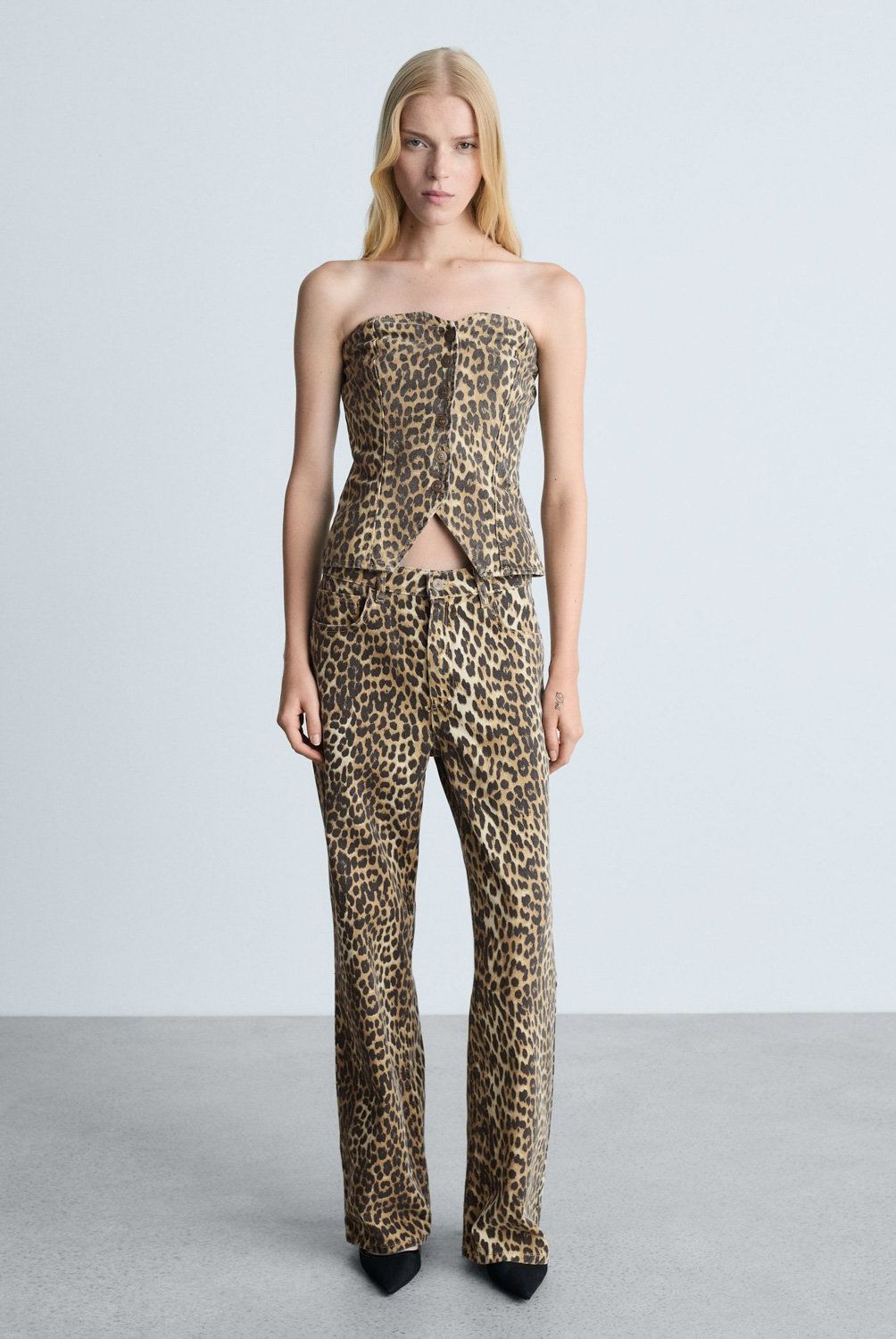 MANGO - Jeans Rectos Tiro Alto Leopardo Mujer Mango