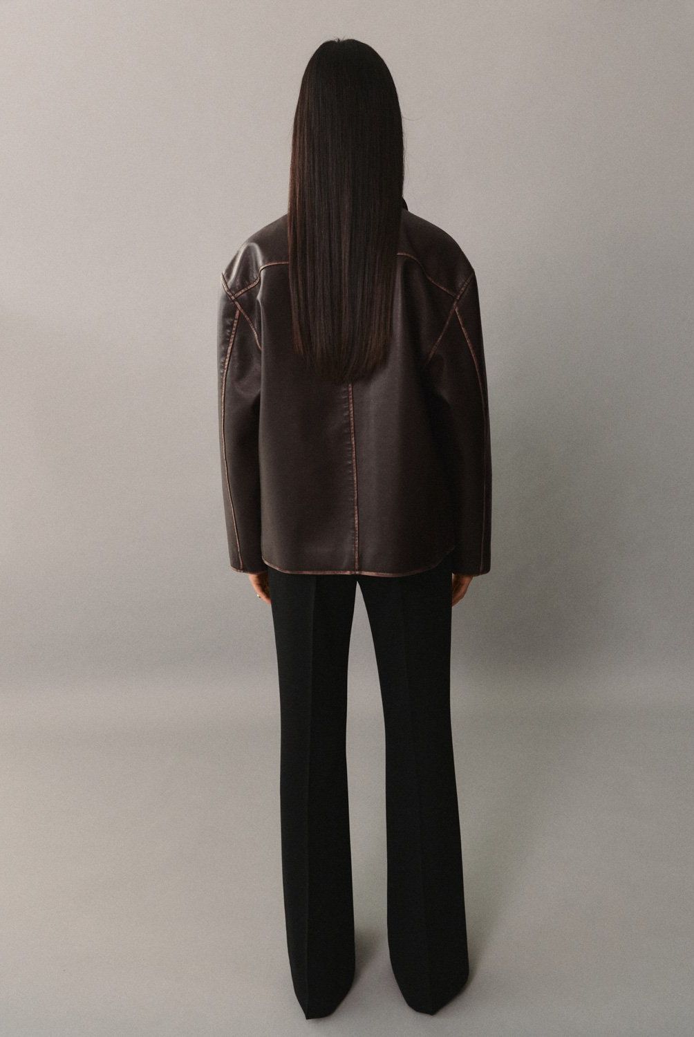 MANGO - Chaqueta Efecto Piel Costuras Contraste Mujer Mango