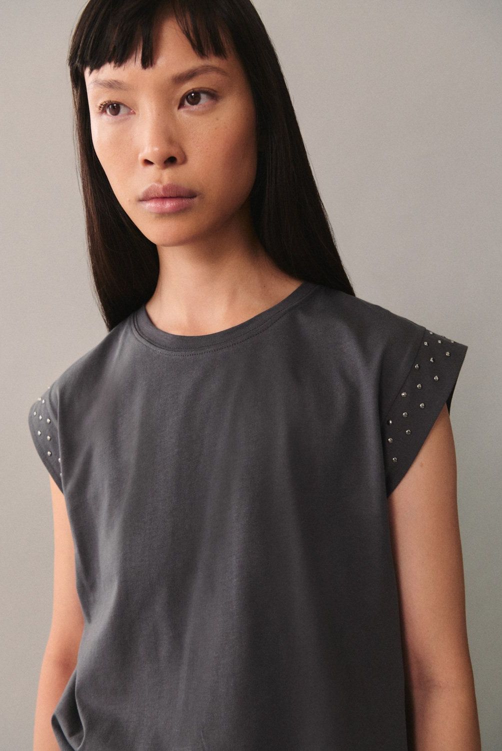 MANGO - Polera Sin Mangas Tachuelas Mujer Mango