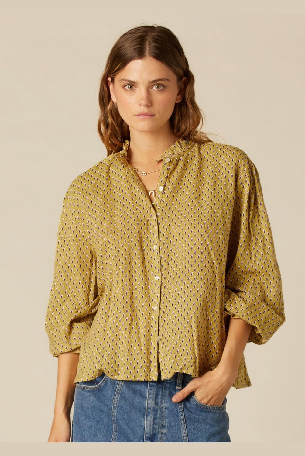 NICOLI - Blusa Hojitas Mostaza Mujer Nicoli