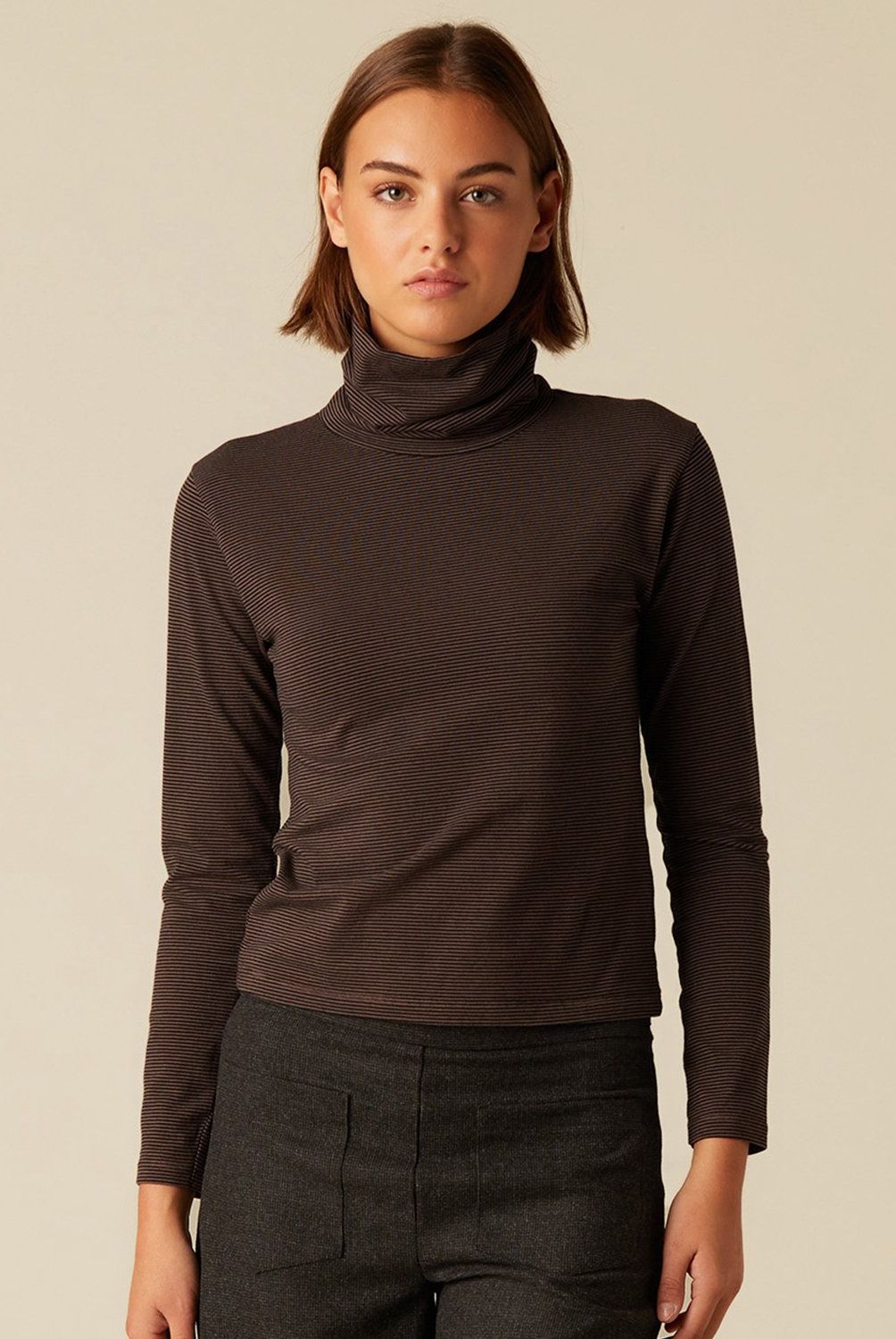 NICOLI - Polera Cuello Vuelto Rayas Café Mujer Nicoli