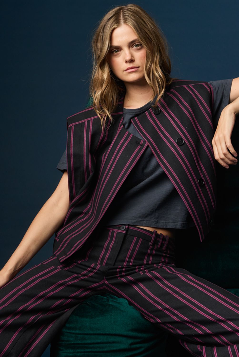 NICOLI - Chaqeta Sin Mangas Negro Raya Morado Mujer Nicoli