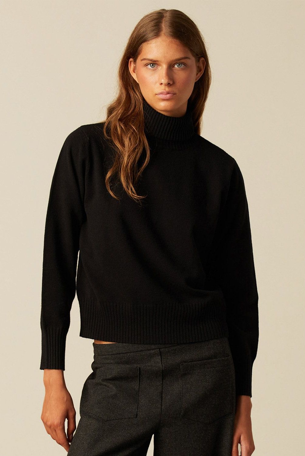 NICOLI - Sweater Cuello Vuelto Punto Negro Mujer Nicoli