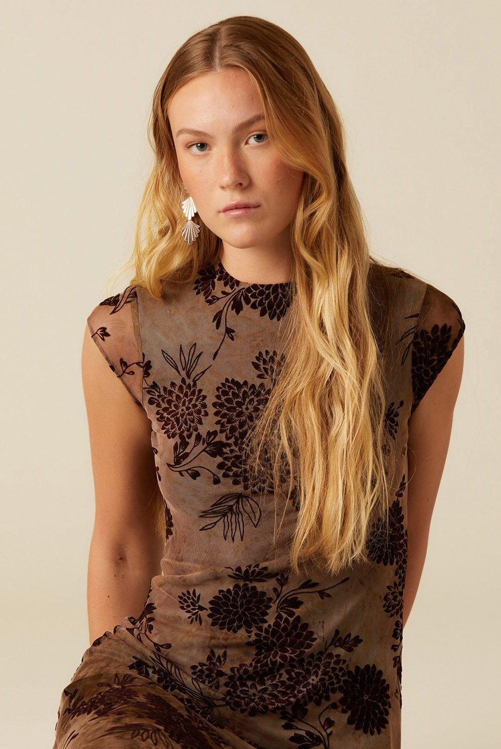 NICOLI - Vestido Flor Tulle Café Mujer Nicoli