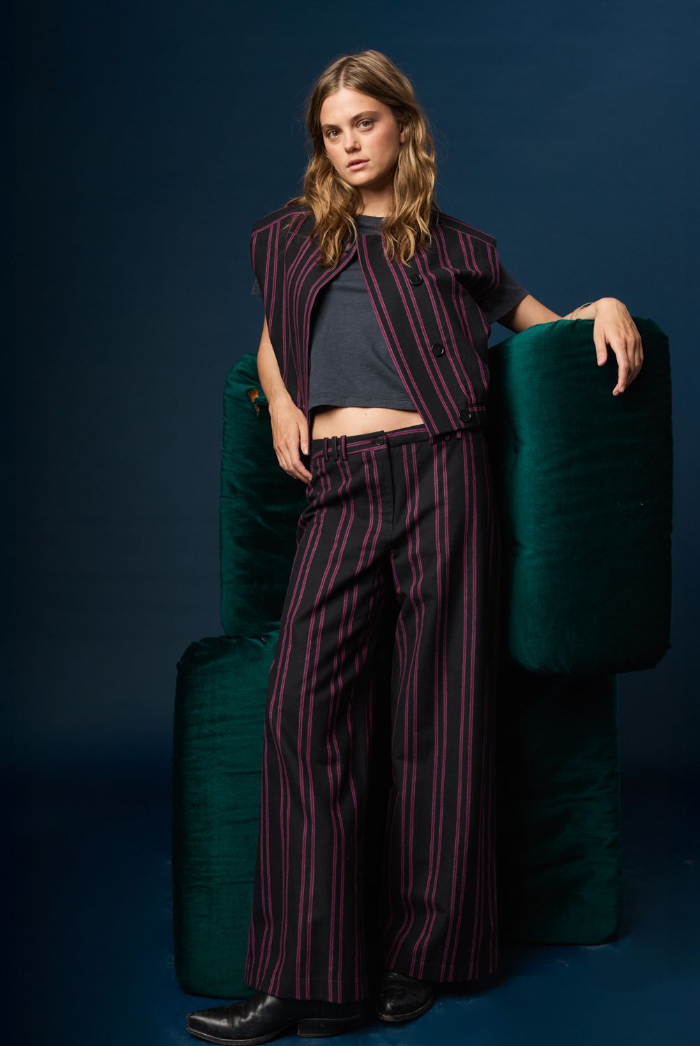 NICOLI - Pantalón Negro Raya Morado Mujer Nicoli