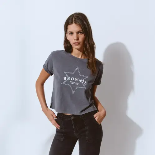 BROWNIE - Polera Lavada Print Posicional Estrella Mujer
