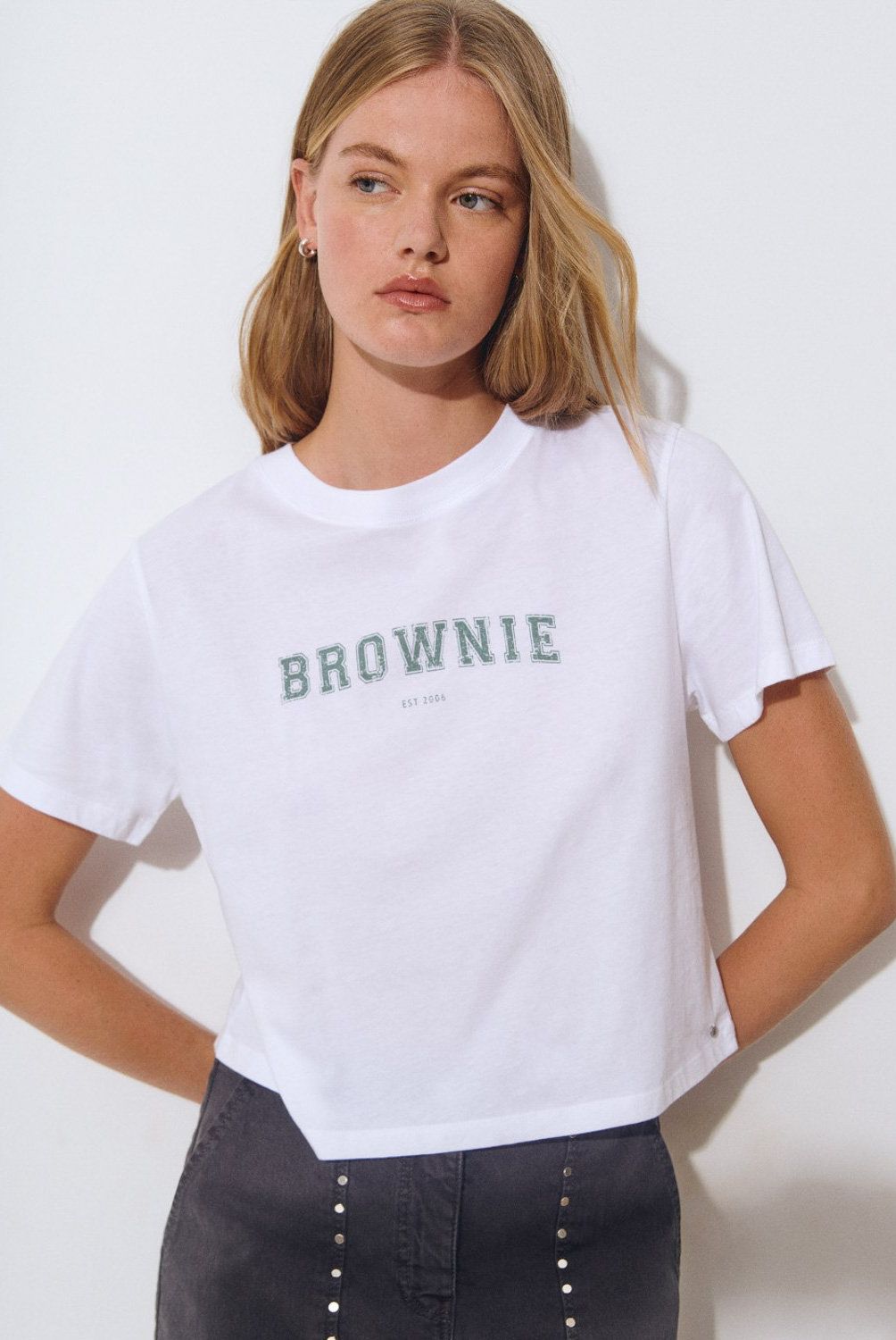 BROWNIE - Polera Print Posicional Texto Mujer Brownie