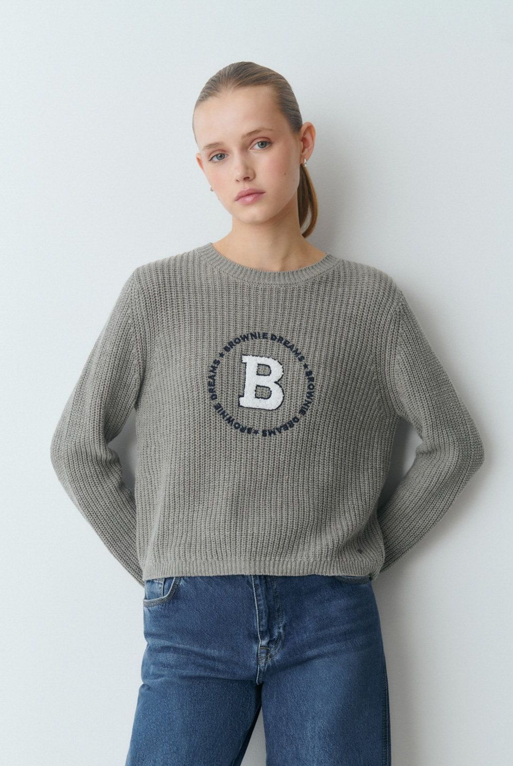 BROWNIE - Sweater Escudo Bordado Mujer Brownie