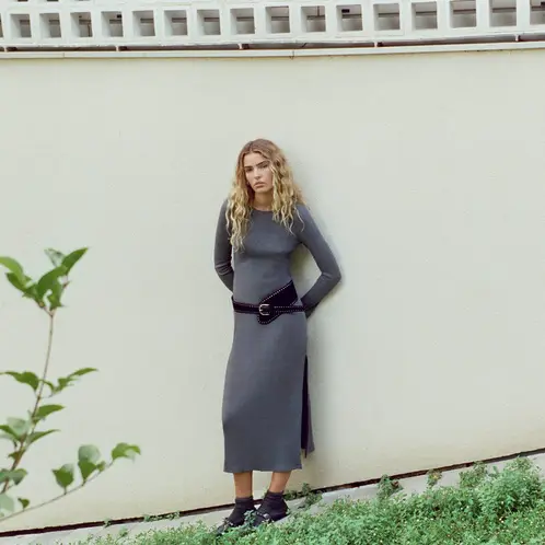 BROWNIE - Vestido Rib Gris Largo Midi Atado Espalda Mujer