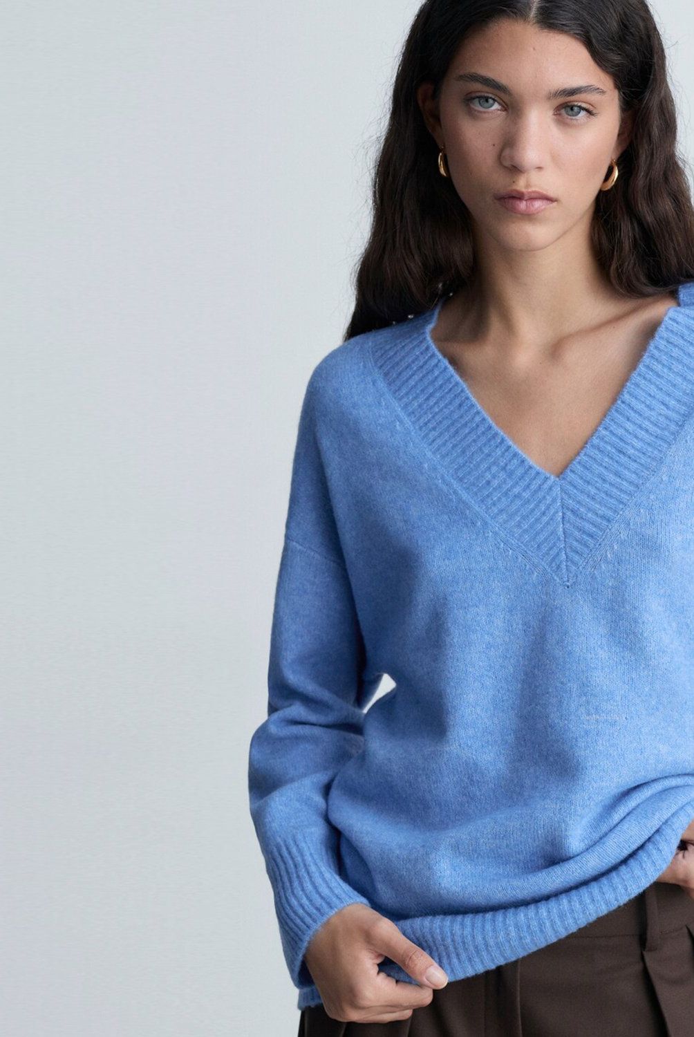 MANGO - Sweater Oversize Cuello Pico Mujer Mango