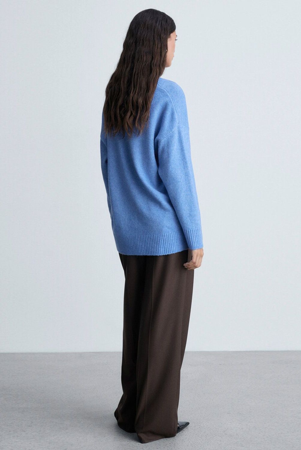 MANGO - Sweater Oversize Cuello Pico Mujer Mango
