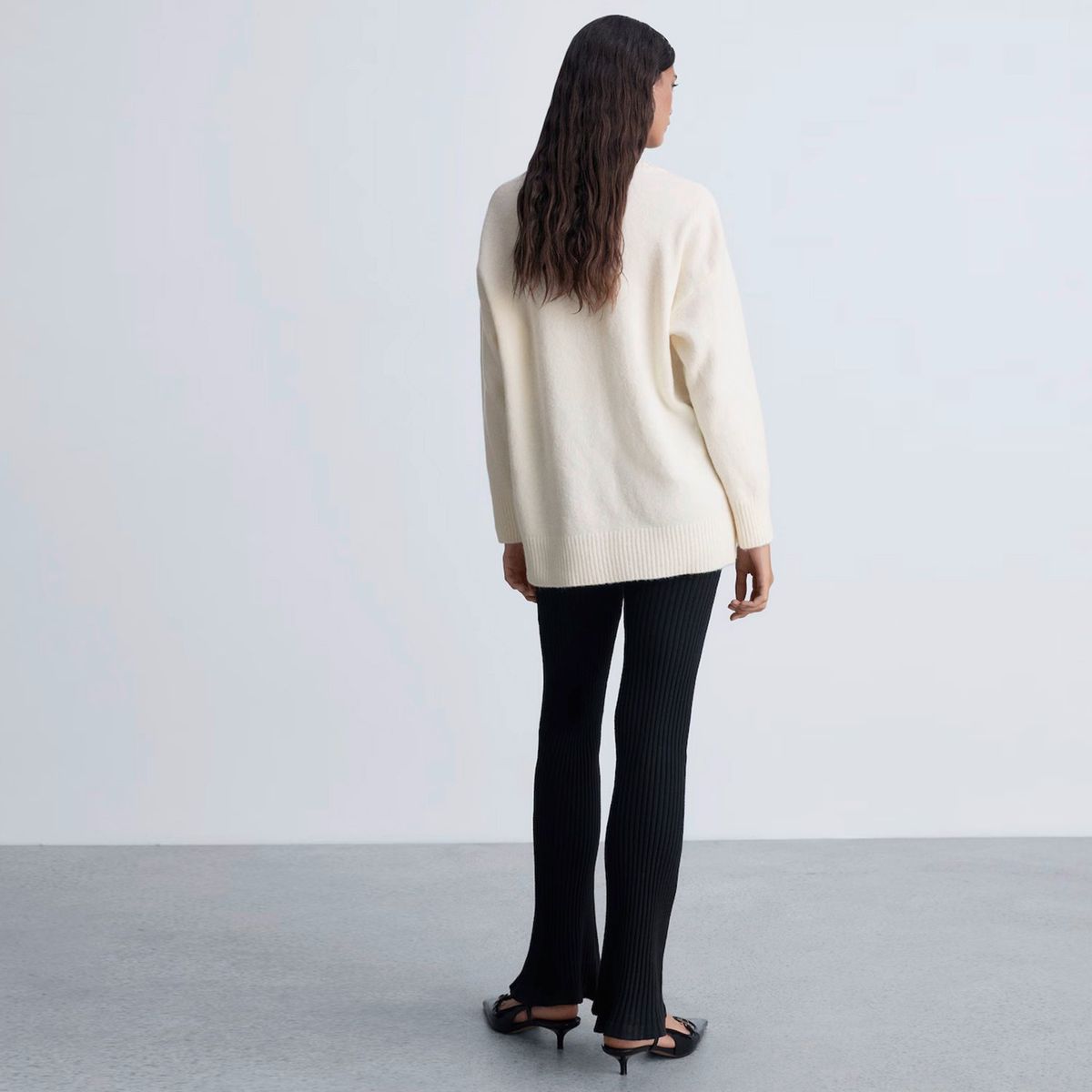 MANGO - Sweater Oversize Cuello Pico Mujer Mango