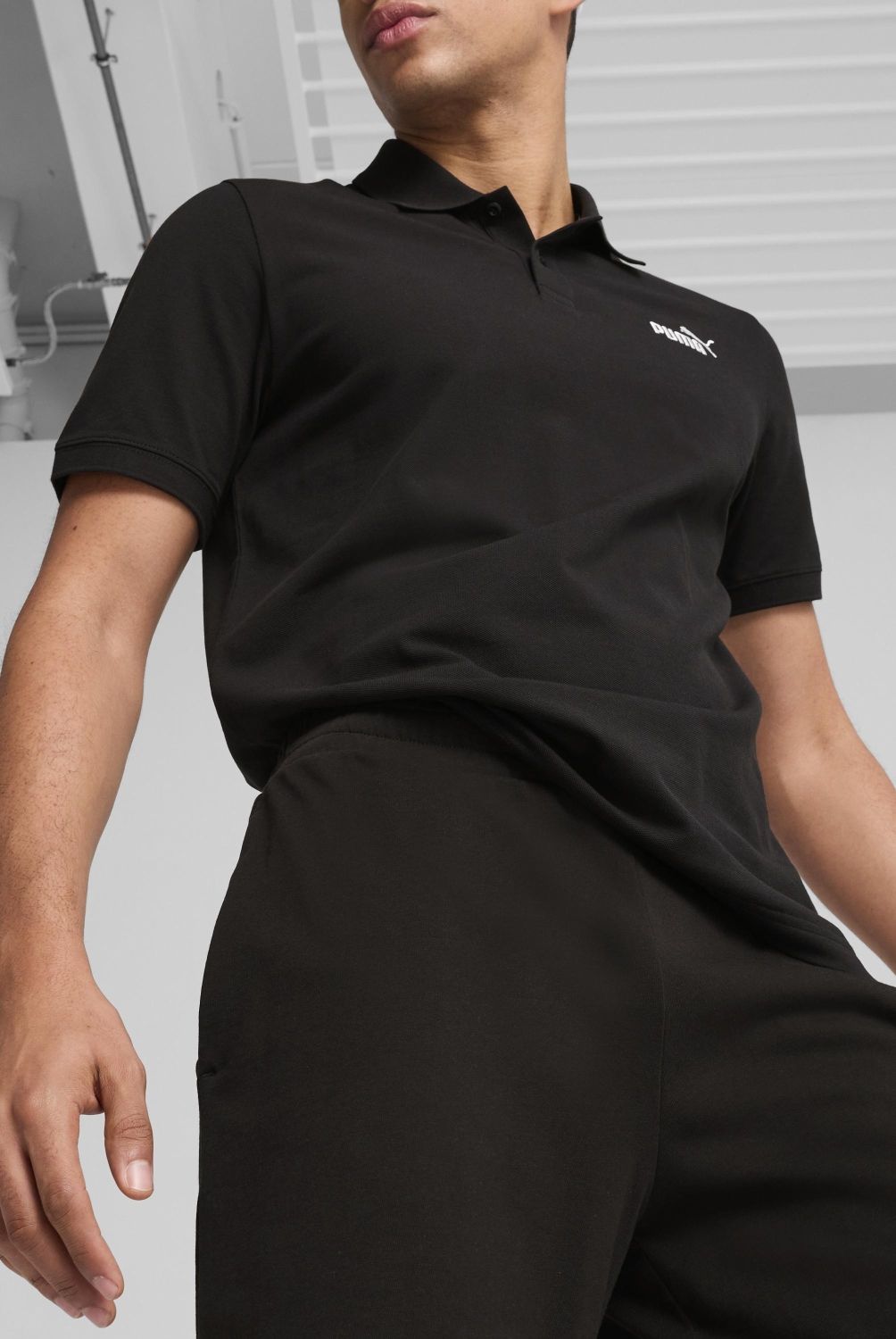 PUMA - Short Deportivo Ess Logo Jersey 10 Hombre Puma