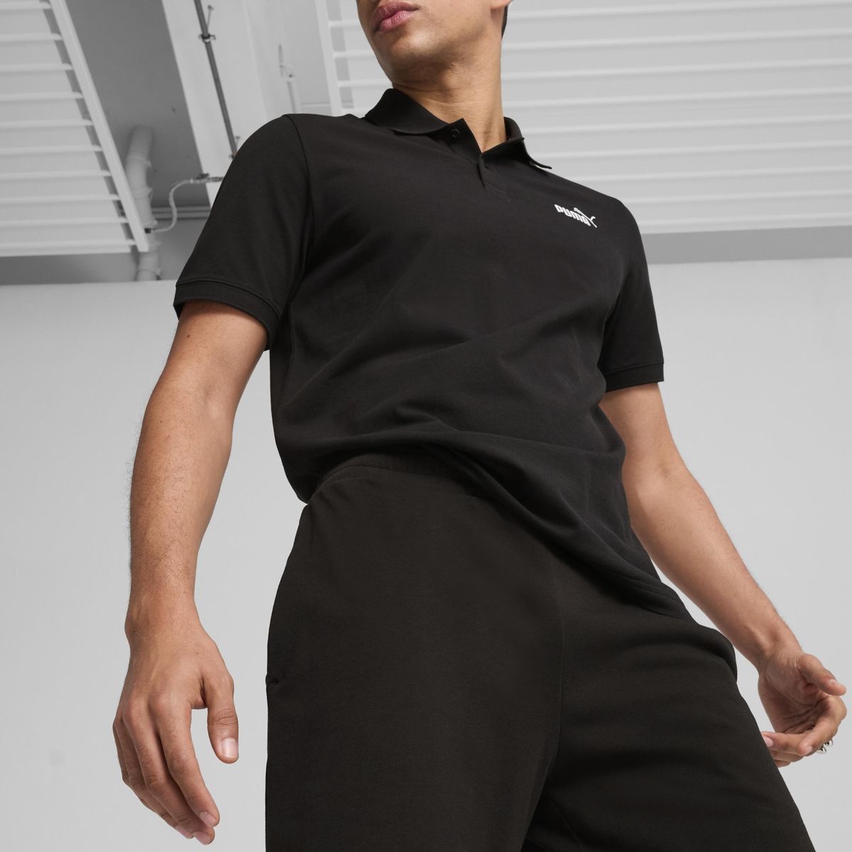 PUMA - Short Deportivo Ess Logo Jersey 10 Hombre Puma