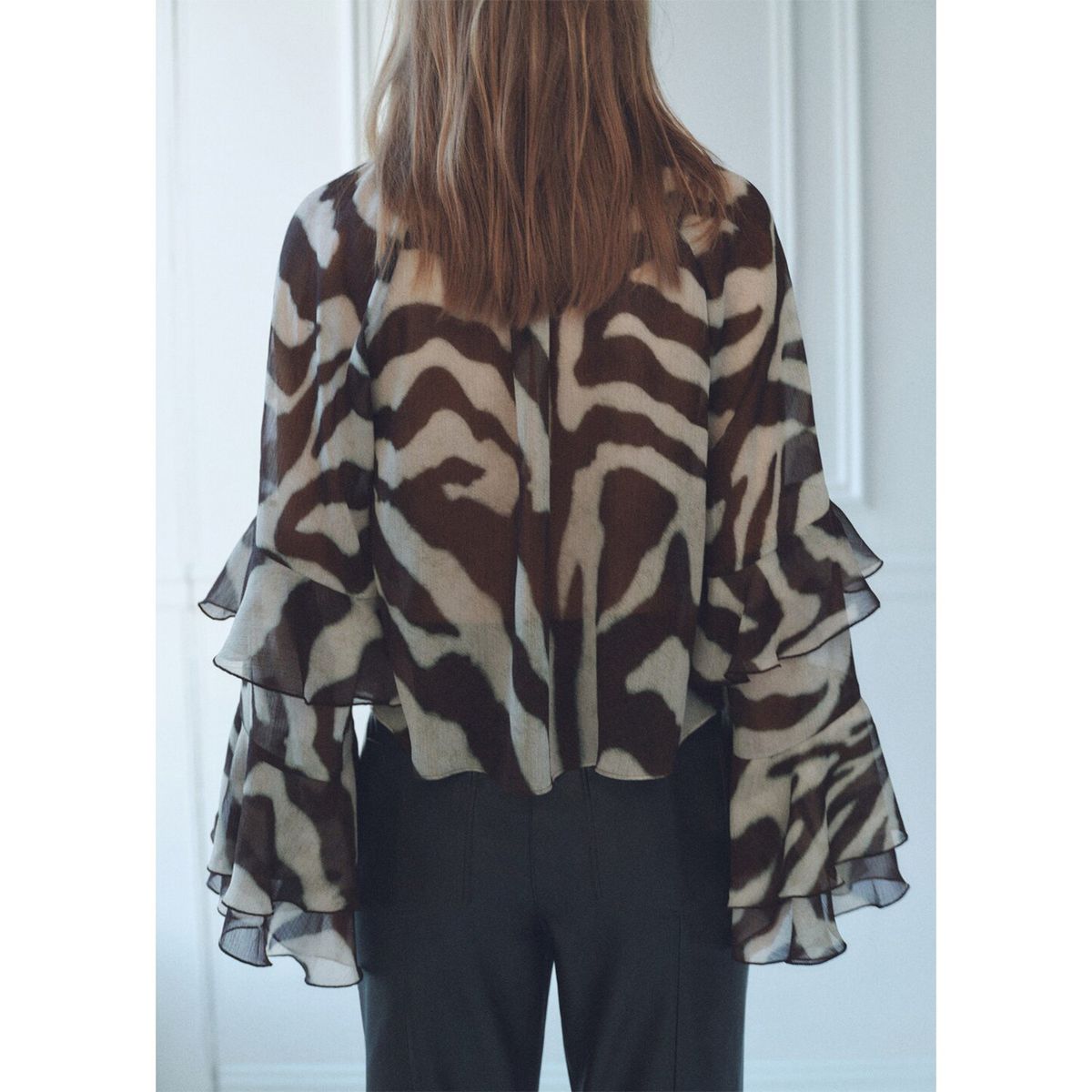 MANGO - Blusa estampada manga acampanada Mujer Mango