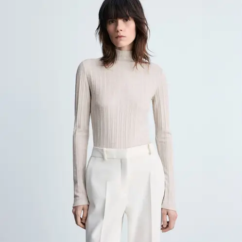 MANGO - Polera canalé cuello alto Mujer