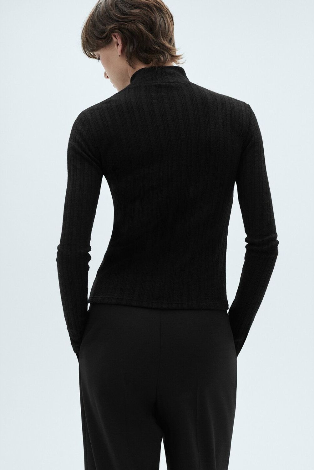 MANGO - Polera canalé cuello alto Mujer Mango