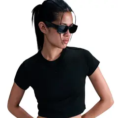 NIKE - Polera Manga Corta Crop Mujer