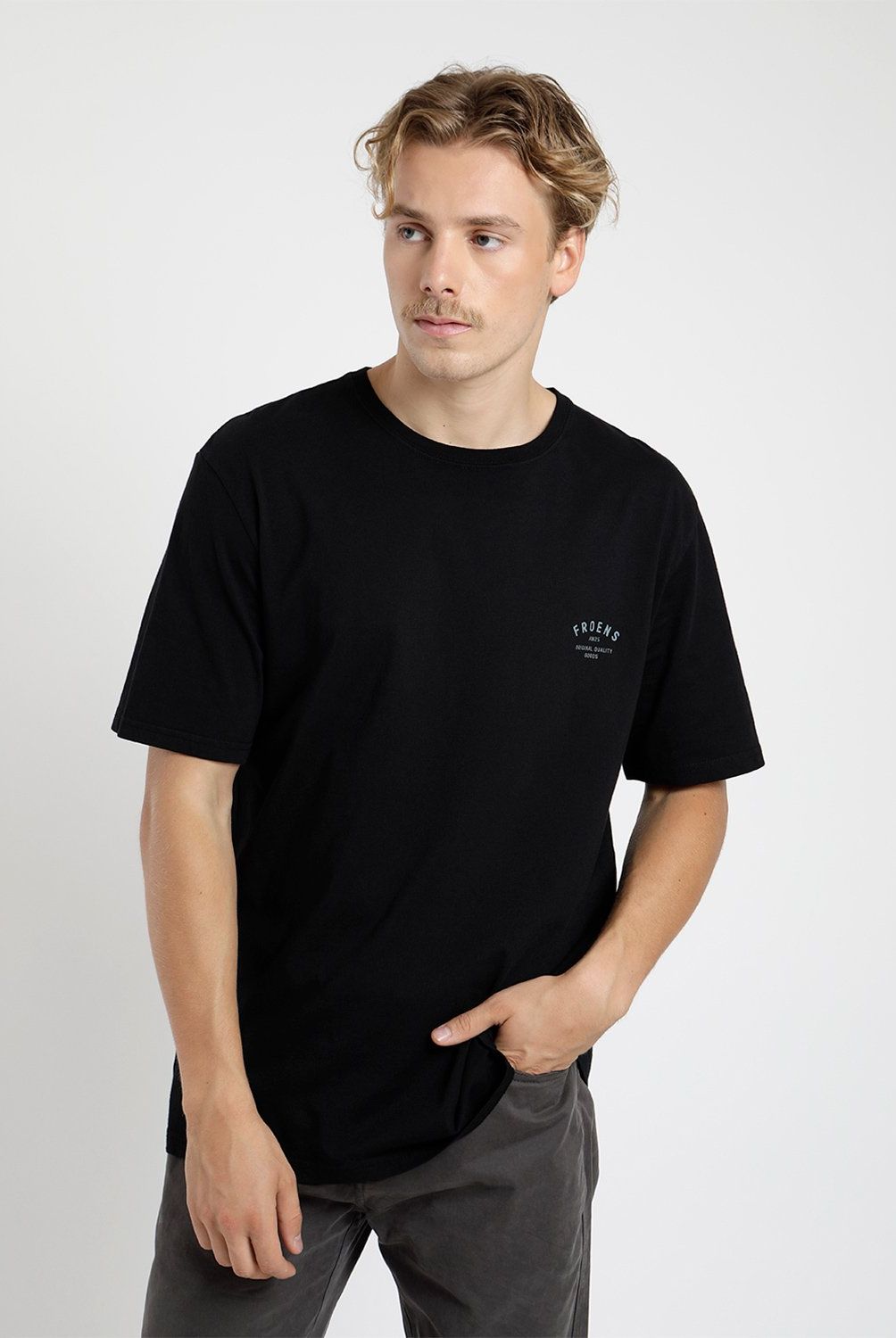 FROENS - Polera Manga Corta Algodón Orgánico Hombre Froens