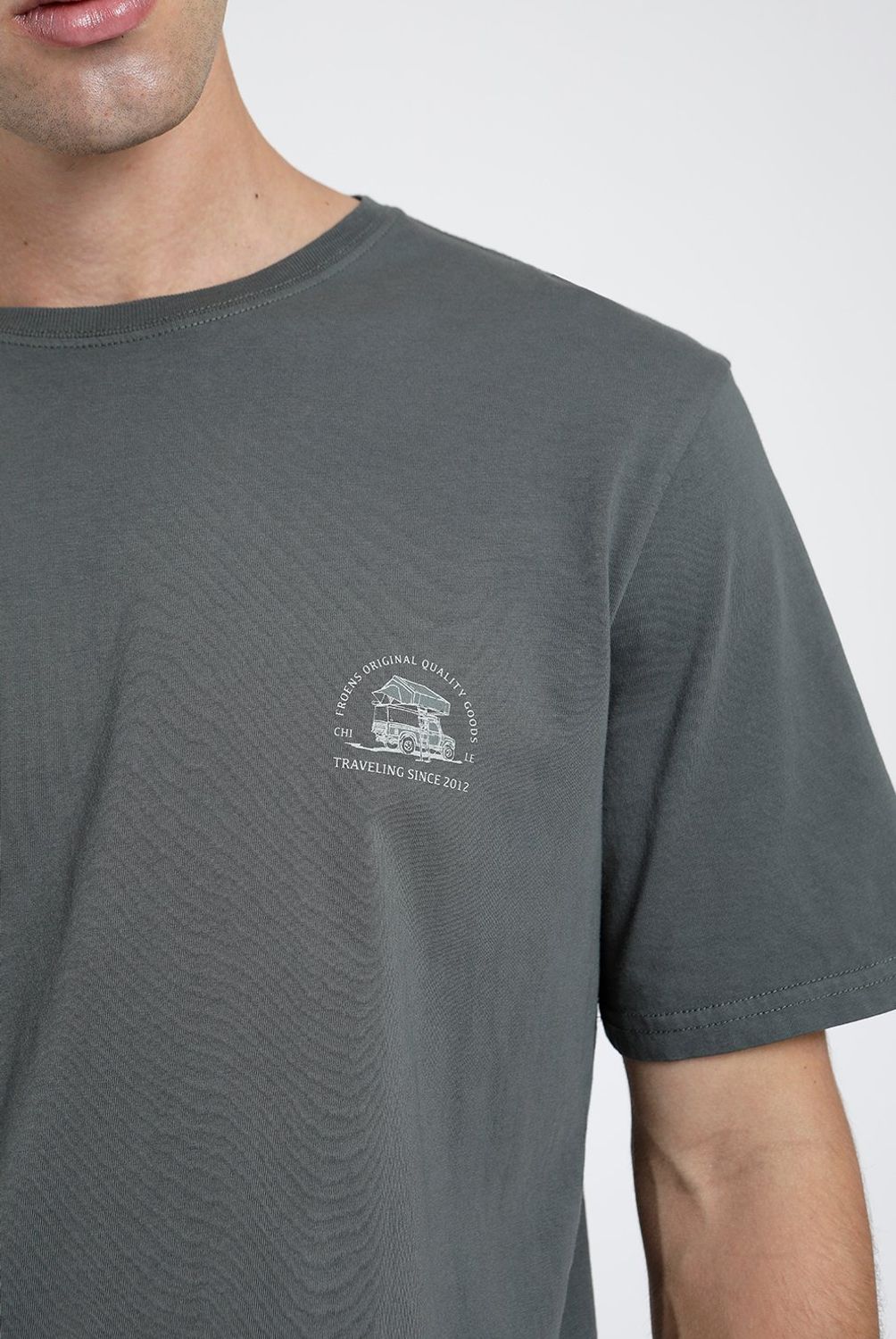 FROENS - Polera Manga Corta Algodón Orgánico Hombre Froens