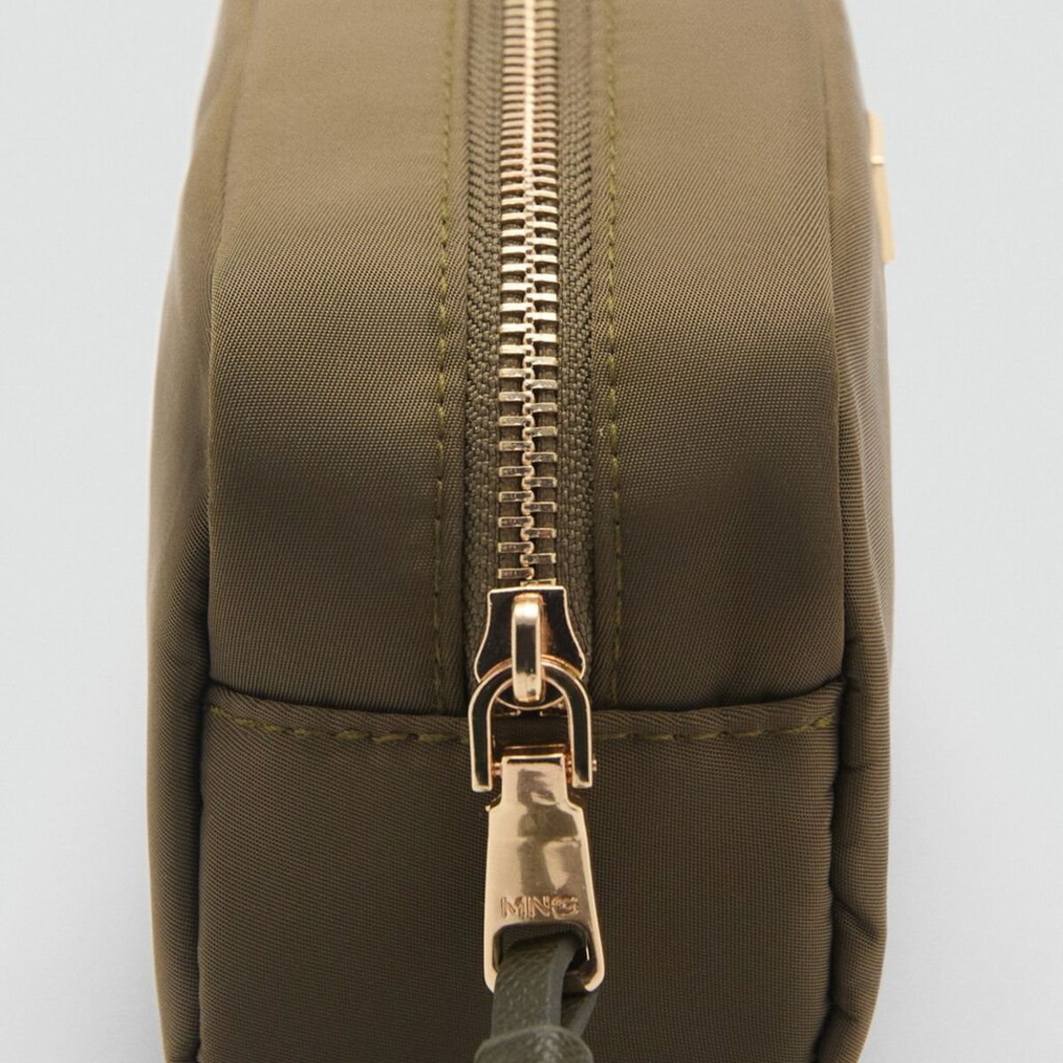 MANGO - Neceser Nylon Cremallera Mujer Mango