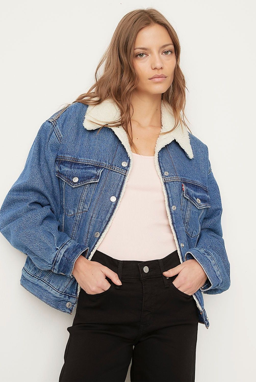 LEVIS - Chaqueta Trucker de Mezclilla 90s Sherpa Mujer Levis