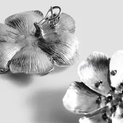 MANGO - Aros Flor Cristales Mujer