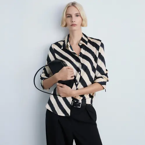 MANGO - Camisa Satinada Estampada Mujer