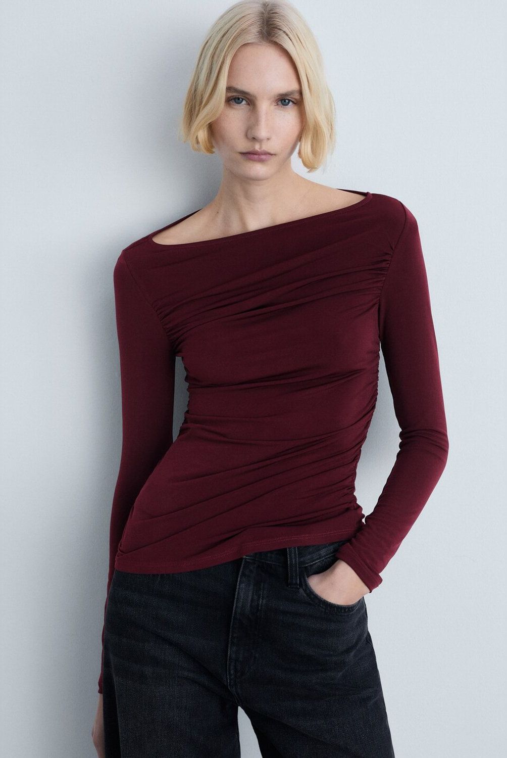 MANGO - Polera Drapeada Slim Fit Mujar Mango