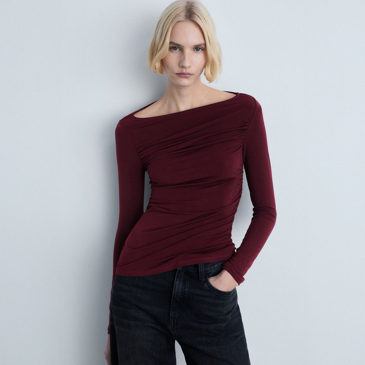 MANGO - Polera Drapeada Slim Fit Mujar Mango