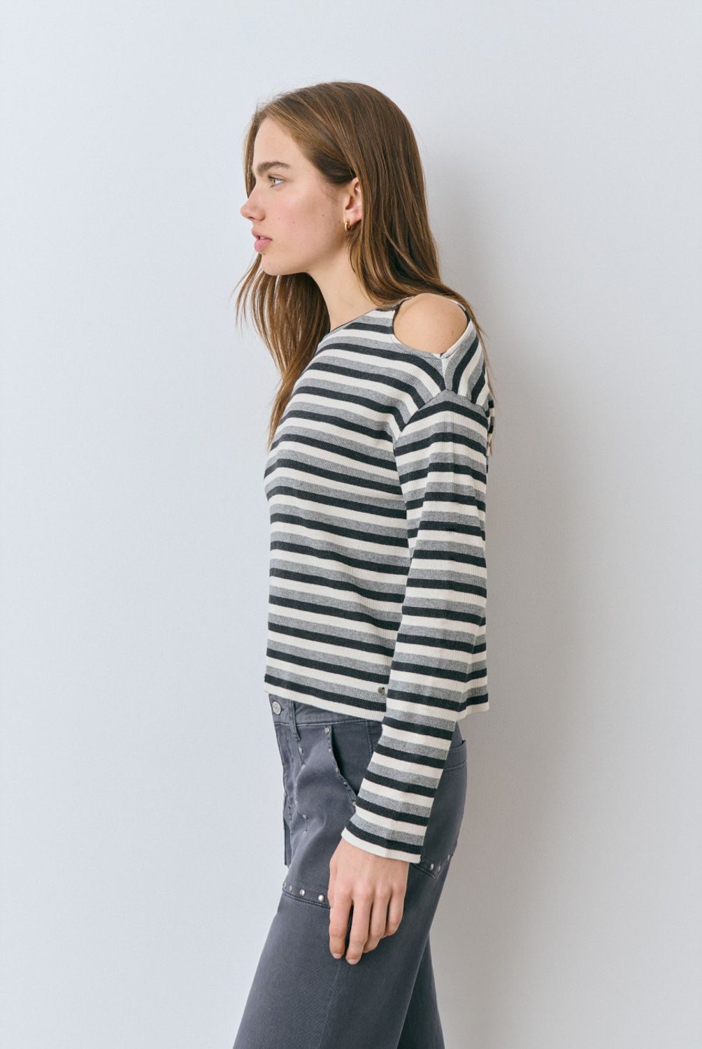 BROWNIE - Polera Rib Raya Cut-Out Hombro Mujer Brownie