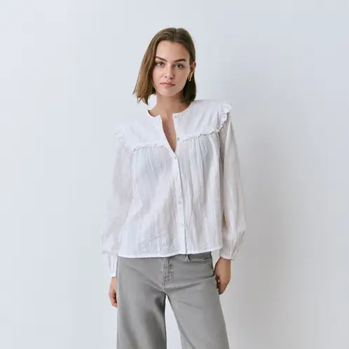 BROWNIE - Blusa Detalle Volante Mujer
