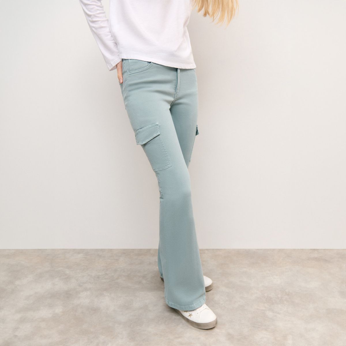 BROWNIE - Pantalón Campana Cargo Mujer Brownie